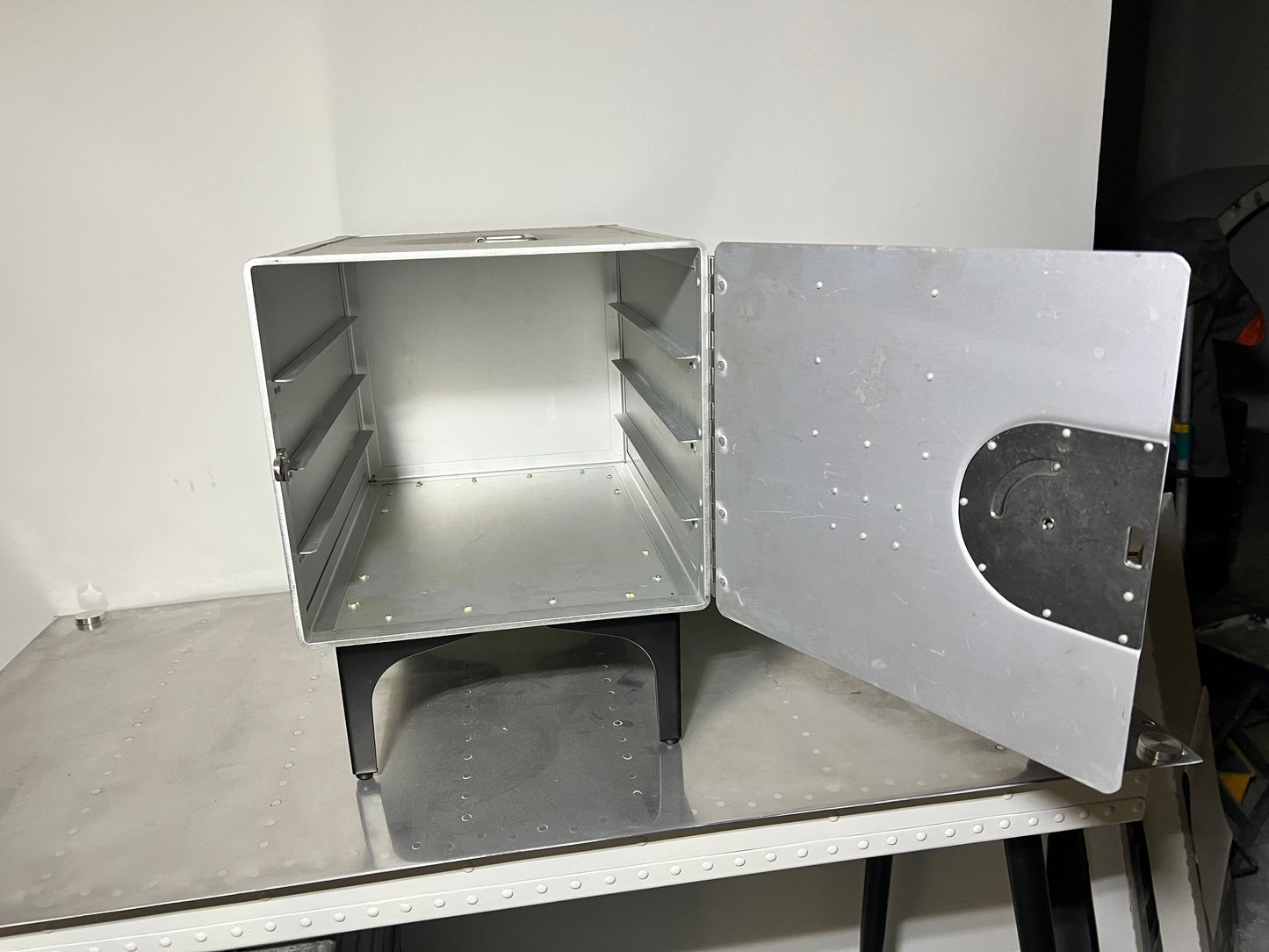 Atlas catering box side table