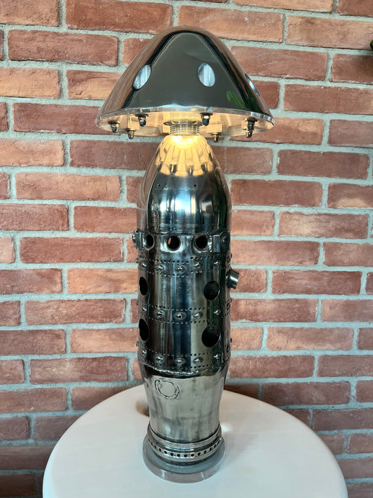 Turbojet engine table lamp