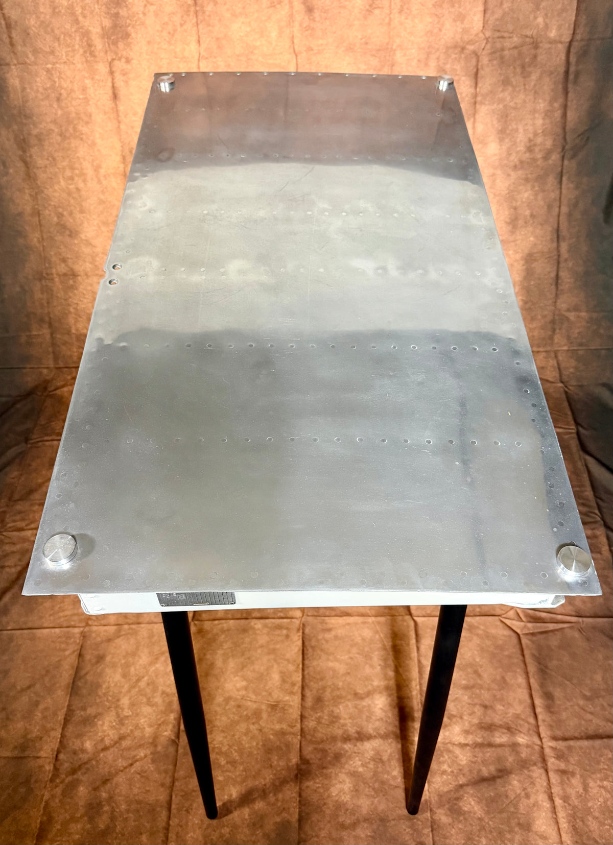 Boeing 747-300 Nose gear door desk