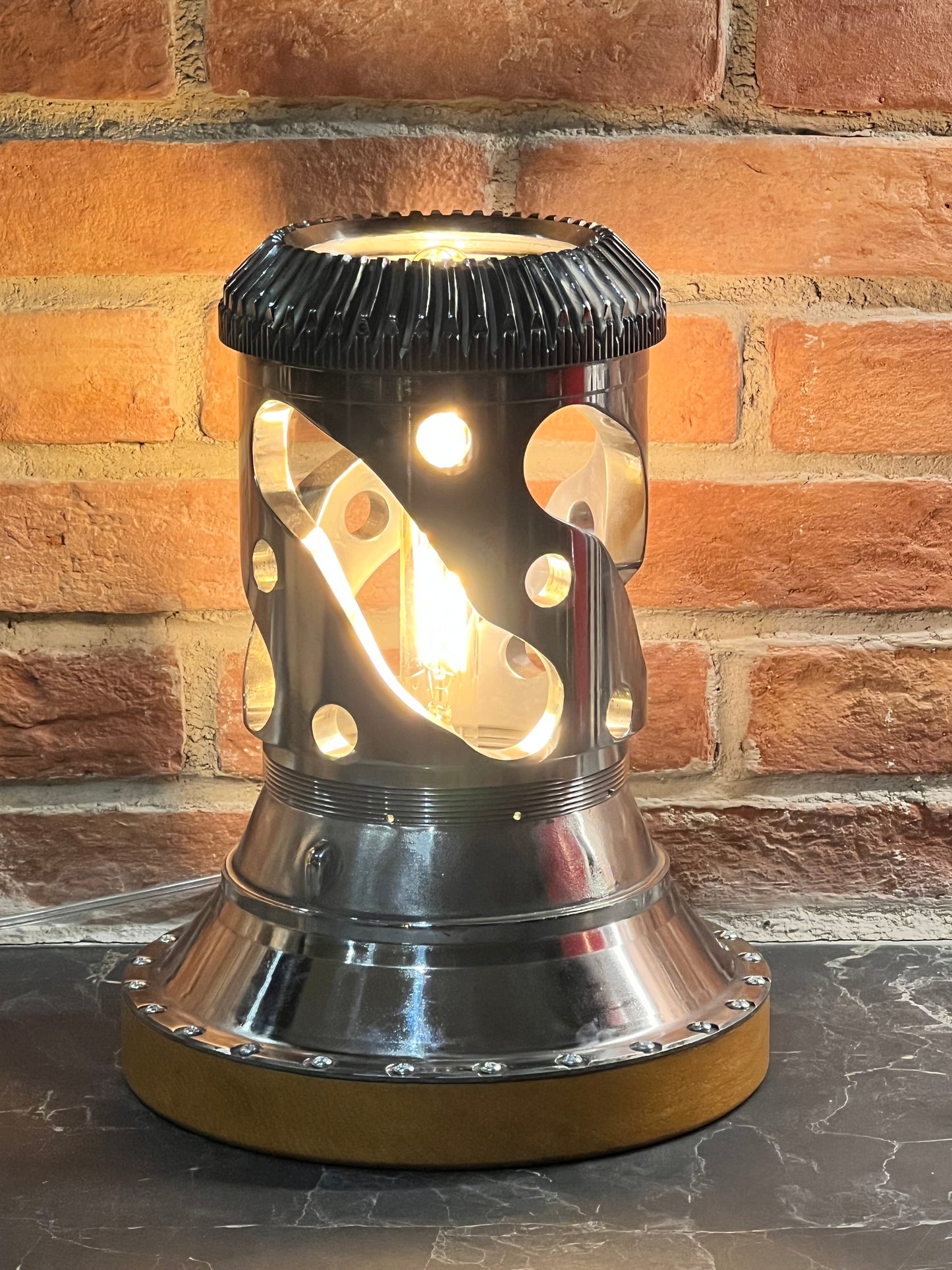 Hamilton Standard C-47 Dakota table light